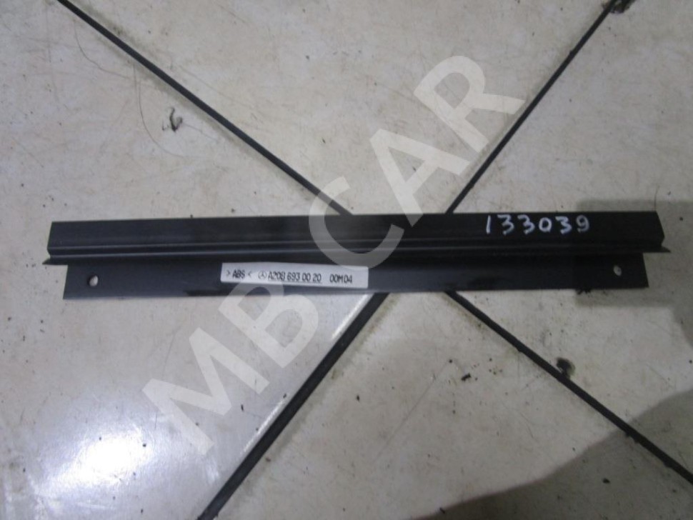 Накладка MERCEDES-BENZ CLK-класс C208/W208 рестайлинг (1999 - 2003) фото 1 — Разборка Мерседес