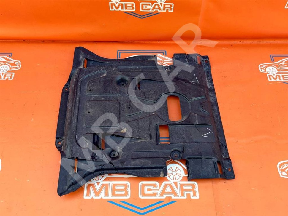 Защита двигателя MERCEDES-BENZ GL-класс X166 (2012 - 2016) фото 1 — Разборка Мерседес