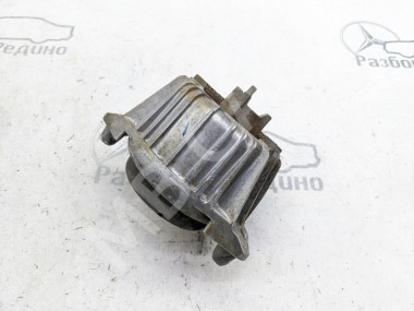 Опора двигателя MERCEDES-BENZ C-класс W204/S204 (2006 - 2011) — Разборка Мерседес