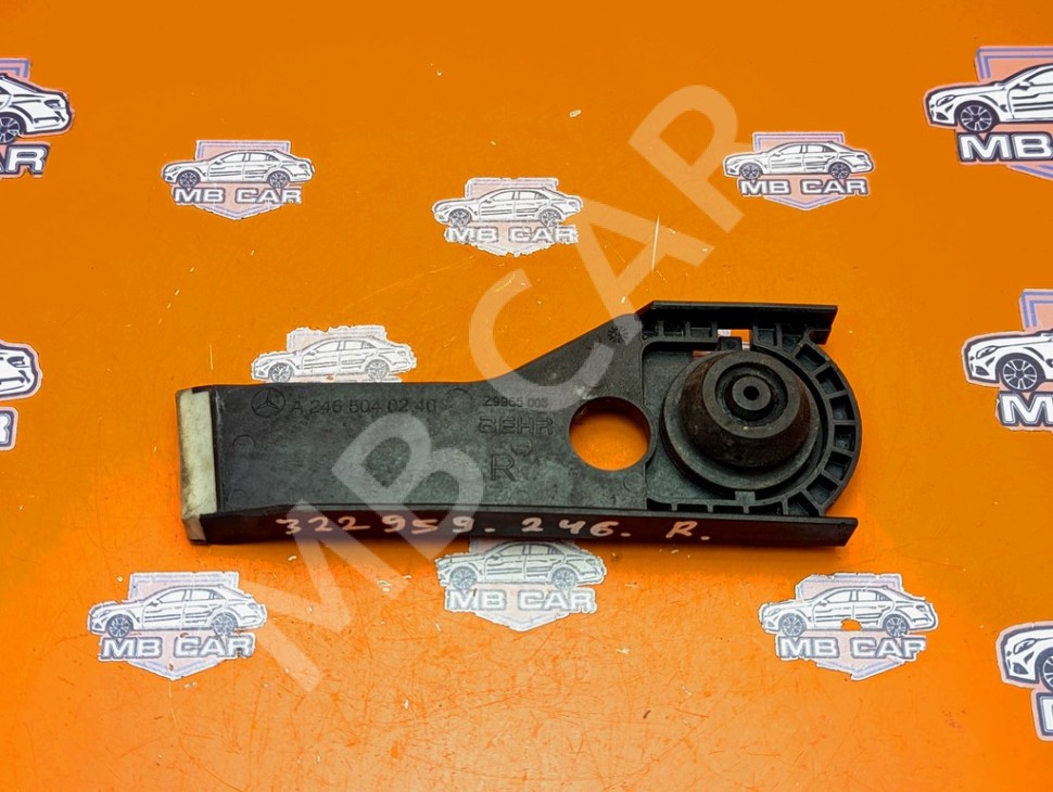 Кронштейн радиатора MERCEDES-BENZ B-класс W246 рестайлинг (2014 - 2018) фото 1 — Разборка Мерседес