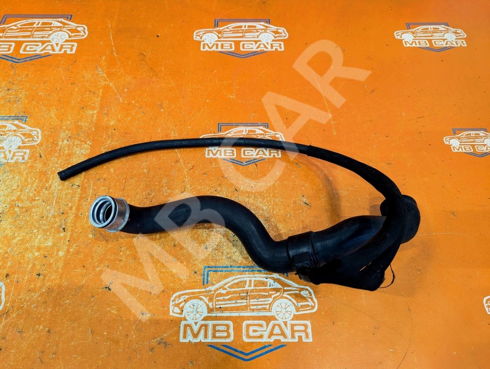Патрубок радиатора MERCEDES-BENZ C-класс W203/S203/CL203 (2000 - 2004) фото 1 — Разборка Мерседес