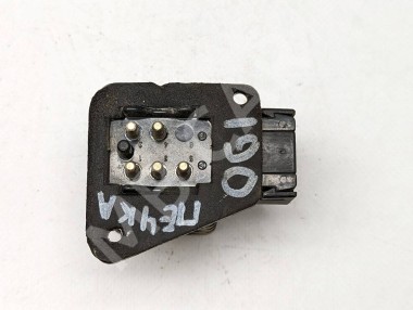 Реле моторчика печки MERCEDES-BENZ 190 (W201) W201 (1982 - 1993) — Разборка Мерседес