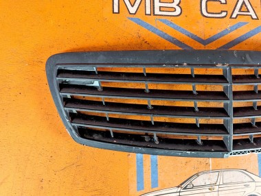 Решетка радиатора MERCEDES-BENZ E-класс W211/S211 (2002 - 2006) &mdash; Разборка Мерседес