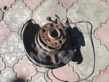 Кулак подвески задний левый MERCEDES-BENZ C-класс W203/S203/CL203 (2000 - 2004) — Разборка Мерседес