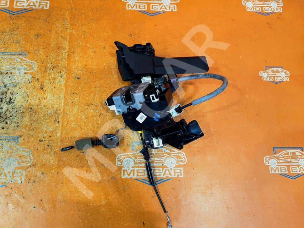 Замок двери передней правой MERCEDES-BENZ C-класс W204/S204 (2006 - 2011) фото 1 — Разборка Мерседес