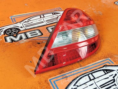 Фонарь задний правый MERCEDES-BENZ SLK-класс R171 (2004 - 2008) &mdash; Разборка Мерседес