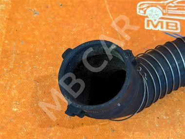 Патрубок интеркулера MERCEDES-BENZ C-класс W204/S204 (2006 - 2011) — Разборка Мерседес