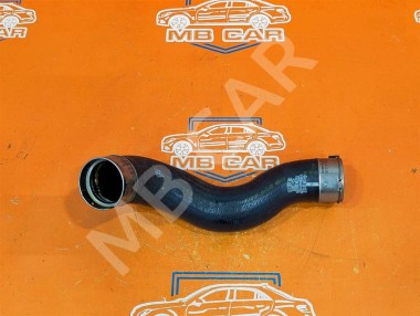 Патрубок интеркулера MERCEDES-BENZ CLA-класс C117/X117 (2013 - 2016) — Разборка Мерседес