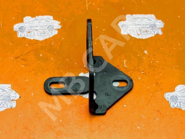 Ответная часть замка капота MERCEDES-BENZ CLA-класс AMG C117/X117 (2013 - 2016) &mdash; Разборка Мерседес