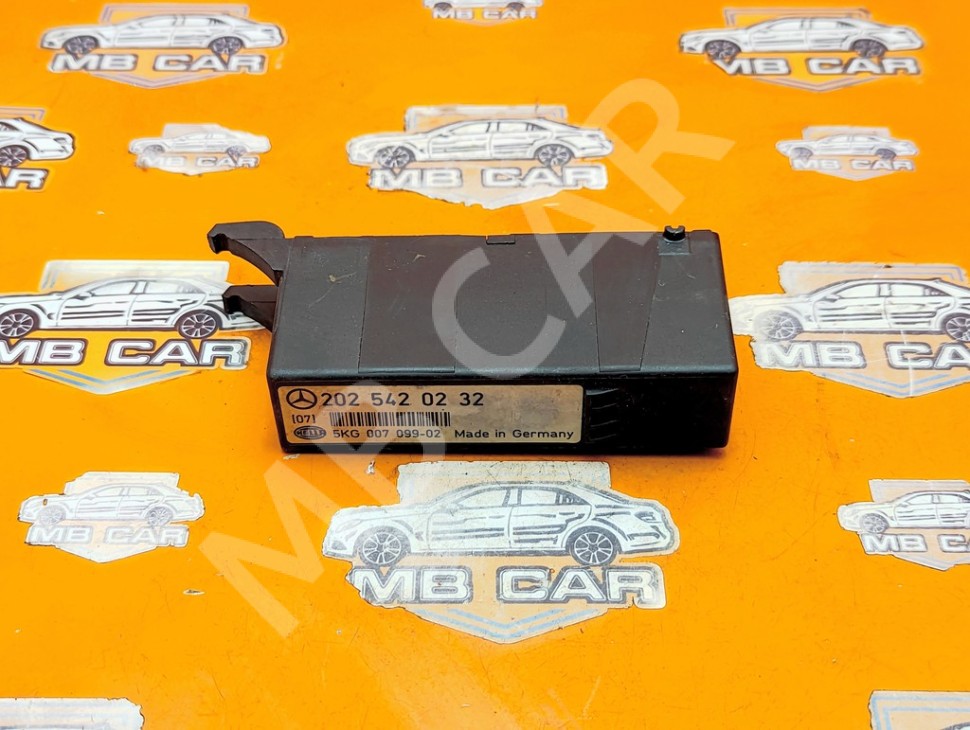 Реле индикации неисправности ламп MERCEDES-BENZ C-класс W202/S202 (1993 - 1997) фото 1 &mdash; Разборка Мерседес