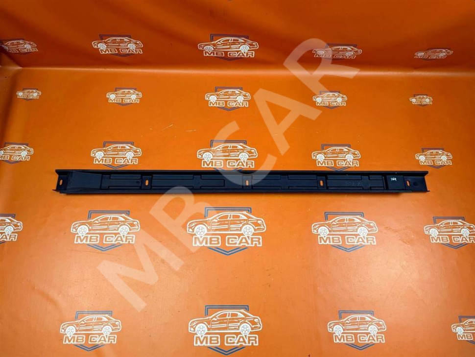 Кронштейн крепления порога MERCEDES-BENZ M-класс W164 (2005 - 2008) фото 1 — Разборка Мерседес