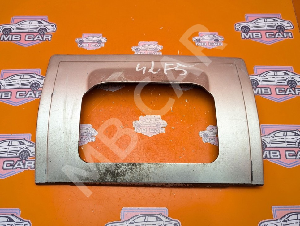 Заглушка бампера MERCEDES-BENZ M-класс W163 (1997 - 2001) фото 1 &mdash; Разборка Мерседес