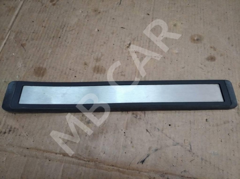 Накладка порога внутренняя MERCEDES-BENZ E-класс W211/S211 (2002 - 2006) фото 1 &mdash; Разборка Мерседес