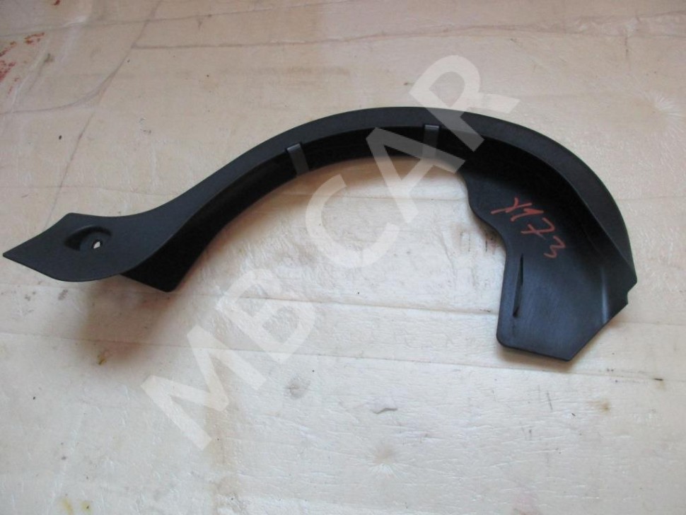 Накладка петли багажника MERCEDES-BENZ C-класс W204/S204 (2006 - 2011) фото 1 — Разборка Мерседес