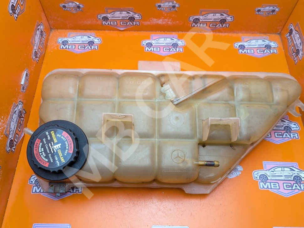 Бачок расширительный MERCEDES-BENZ M-класс W163 (1997 - 2001) фото 1 &mdash; Разборка Мерседес