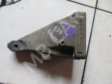 Лапа правая MERCEDES-BENZ Vito W639 (2003 - 2010) — Разборка Мерседес