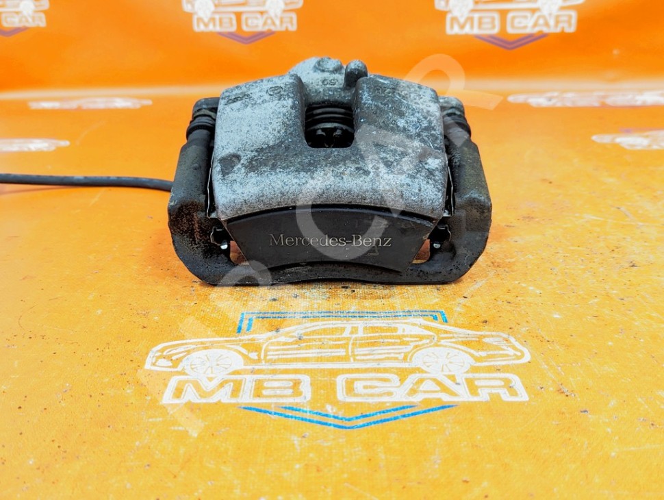 Суппорт передний левый MERCEDES-BENZ C-класс W204/S204 (2006 - 2011) фото 1 — Разборка Мерседес