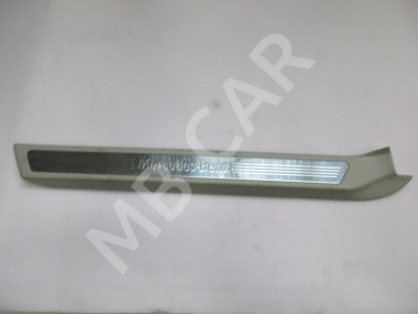 Накладка порога внутренняя MERCEDES-BENZ E-класс W212/S212/C207/A207 рестайлинг (2013 - 2016) — Разборка Мерседес