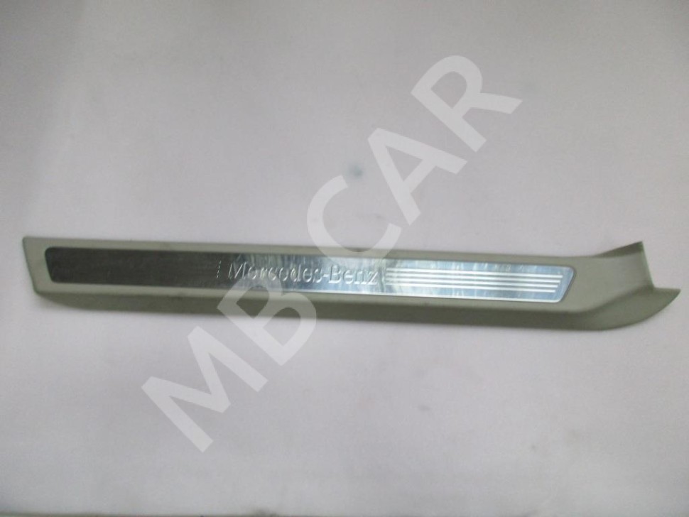 Накладка порога внутренняя MERCEDES-BENZ E-класс W212/S212/C207/A207 рестайлинг (2013 - 2016) фото 1 — Разборка Мерседес