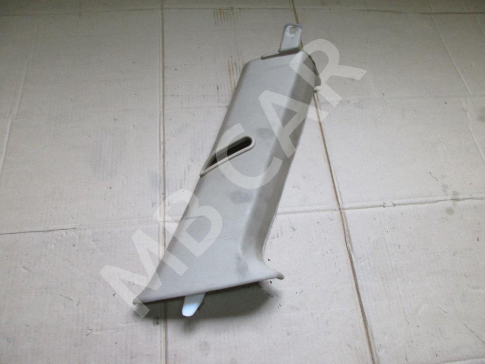 Накладка задней стойки MERCEDES-BENZ R-класс W251 (2005 - 2007) фото 1 — Разборка Мерседес