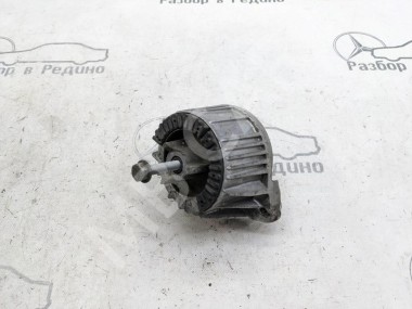 Опора двигателя MERCEDES-BENZ C-класс W204/S204 (2006 - 2011) — Разборка Мерседес