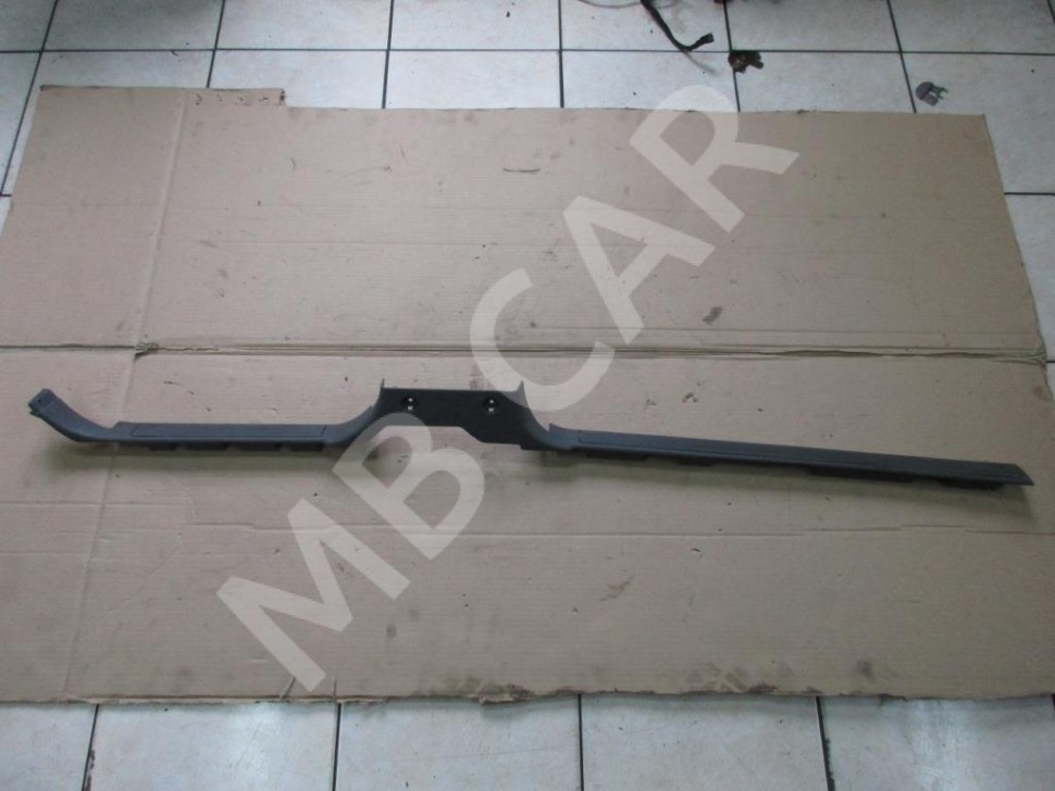 Накладка порога внутренняя MERCEDES-BENZ M-класс W163 (1997 - 2001) фото 1 — Разборка Мерседес