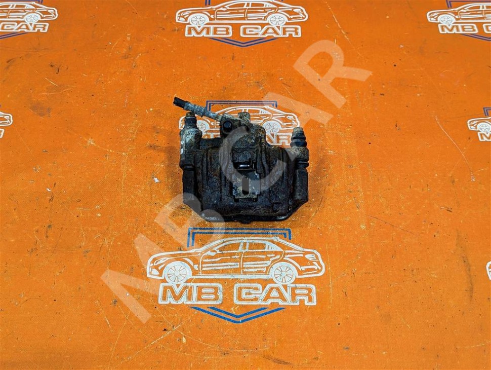 Суппорт задний правый MERCEDES-BENZ Sprinter W901-905 (1995 - 2006) фото 1 — Разборка Мерседес