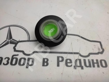 Кнопка закрытия багажника MERCEDES-BENZ C-класс W203/S203/CL203 (2000 - 2004) — Разборка Мерседес