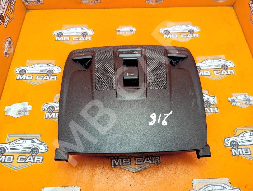 Плафон салона MERCEDES-BENZ GLA-класс X156 (2013 - 2017) фото 1 &mdash; Разборка Мерседес