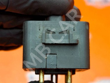 Кнопка регулировки зеркал MERCEDES-BENZ W124 W124/S124/C124/A124 (1984 - 1993) — Разборка Мерседес