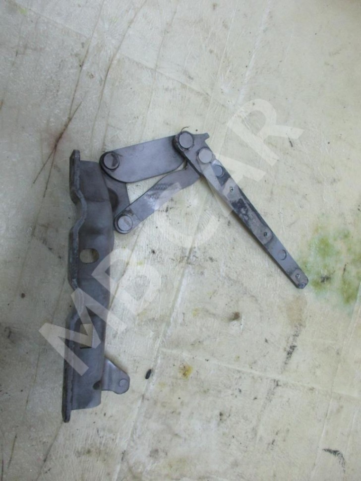 Петля капота MERCEDES-BENZ C-класс W203/S203/CL203 (2000 - 2004) фото 1 &mdash; Разборка Мерседес