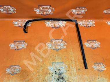 Уплотнитель стекла двери MERCEDES-BENZ V-класс W639 (2003 - 2014) — Разборка Мерседес