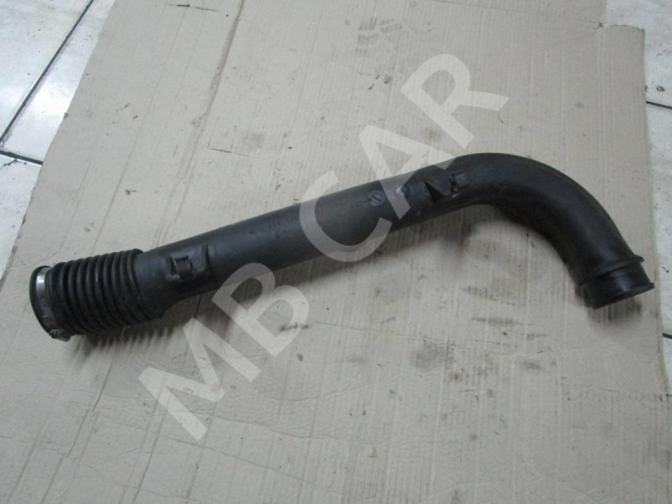 Патрубок воздушный MERCEDES-BENZ Vito W638 (1996 - 2003) фото 1 — Разборка Мерседес