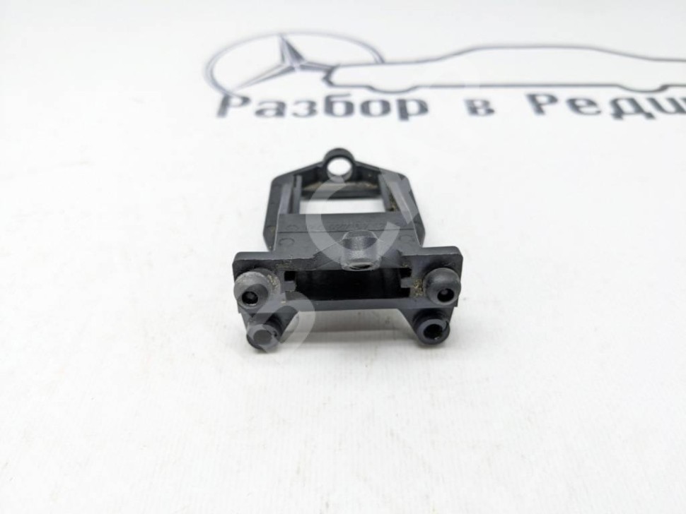 Направляющая MERCEDES-BENZ W124 W124/S124/C124/A124 (1984 - 1993) фото 1 — Разборка Мерседес