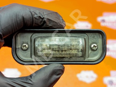 Плафон подсветки номера MERCEDES-BENZ S-класс W220 (1998 - 2005) &mdash; Разборка Мерседес