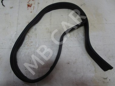 Уплотнитель капота MERCEDES-BENZ E-класс W212/S212/C207/A207 (2009 - 2013) — Разборка Мерседес