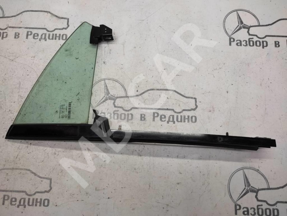 Стекло заднее левое MERCEDES-BENZ CLS-класс C219 (2004 - 2008) фото 1 — Разборка Мерседес