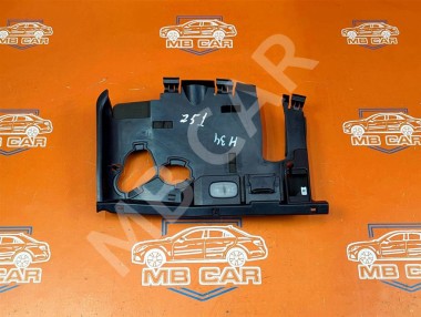 Пластик торпеды MERCEDES-BENZ R-класс W251 (2005 - 2007) — Разборка Мерседес