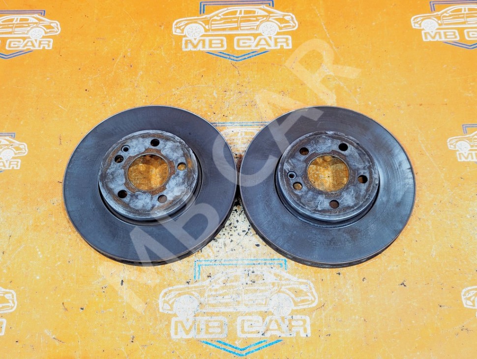 Диски тормозные перед MERCEDES-BENZ A-класс W176 рестайлинг (2015 - 2018) фото 1 — Разборка Мерседес