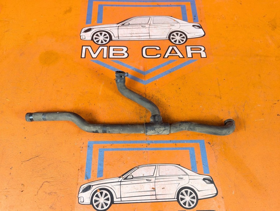 Патрубок ОЖ MERCEDES-BENZ Vito W638 (1996 - 2003) фото 1 &mdash; Разборка Мерседес