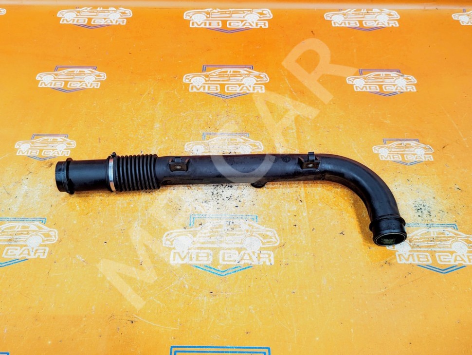 Патрубок воздушный MERCEDES-BENZ Vito W638 (1996 - 2003) фото 1 — Разборка Мерседес