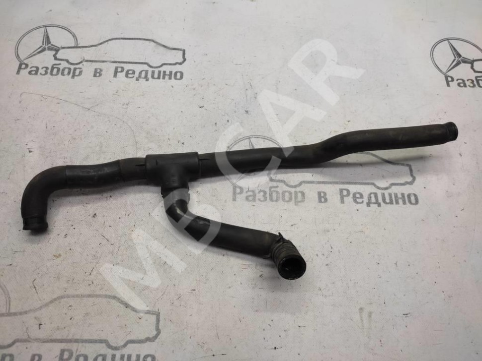 Патрубок ОЖ MERCEDES-BENZ Vito W638 (1996 - 2003) фото 1 — Разборка Мерседес