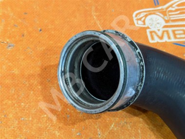 Патрубок интеркулера MERCEDES-BENZ C-класс W203/S203/CL203 (2000 - 2004) — Разборка Мерседес