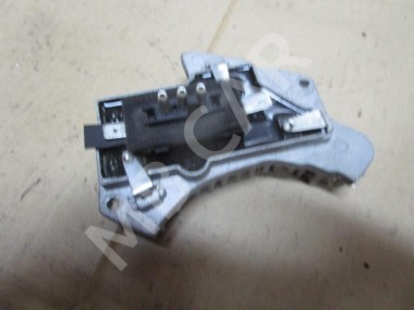 Реле моторчика печки MERCEDES-BENZ C-класс W202/S202 рестайлинг (1997 - 2001) — Разборка Мерседес