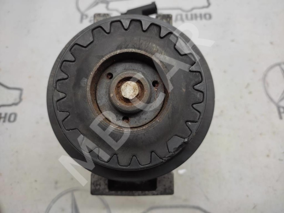 Компрессор кондиционера MERCEDES-BENZ C-класс W204/S204 (2006 - 2011) фото 1 — Разборка Мерседес