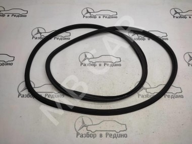 Уплотнитель крышки багажника MERCEDES-BENZ M-класс W166 (2011 - 2015) — Разборка Мерседес