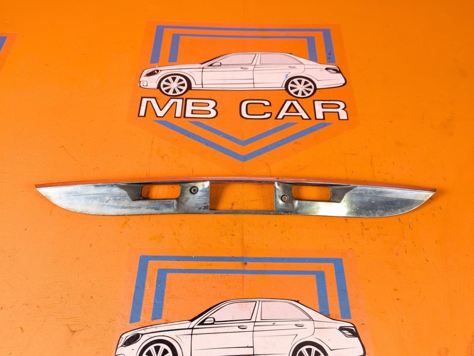 Накладка крышки багажника MERCEDES-BENZ E-класс W211/S211 (2002 - 2006) фото 1 &mdash; Разборка Мерседес