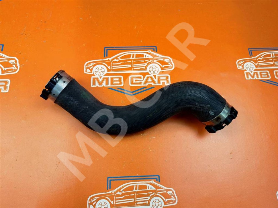 Патрубок интеркулера MERCEDES-BENZ E-класс W212/S212/C207/A207 рестайлинг (2013 - 2016) фото 1 — Разборка Мерседес
