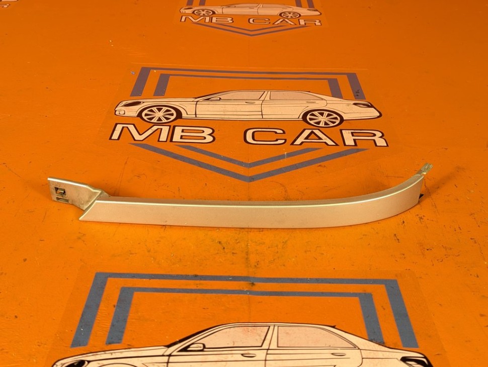 Ресница фары MERCEDES-BENZ M-класс W163 рестайлинг (2001 - 2005) фото 1 &mdash; Разборка Мерседес