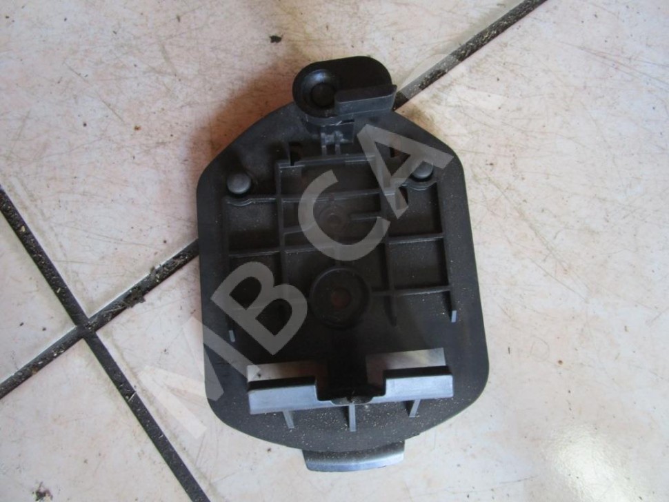 Кронштеин аварийного знака MERCEDES-BENZ E-класс W211/S211 (2002 - 2006) фото 1 — Разборка Мерседес